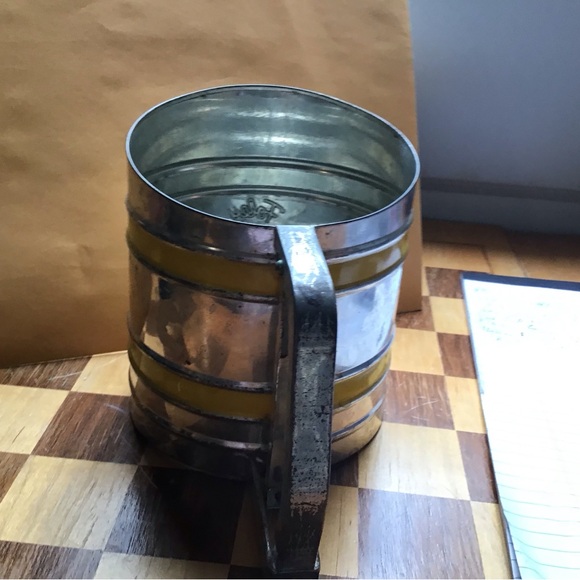 🎥★❦꒒ik୧⌵N୧w★ AUCTION PRICE👩🏻‍⚖️👨‍🍳 VTG Foley Sift Chine Screen Flour Sifter - Picture 9 of 11